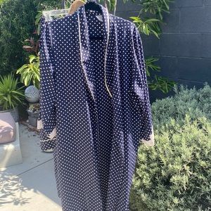 Natori size medium blue with white polkadots silky, three piece pajama set